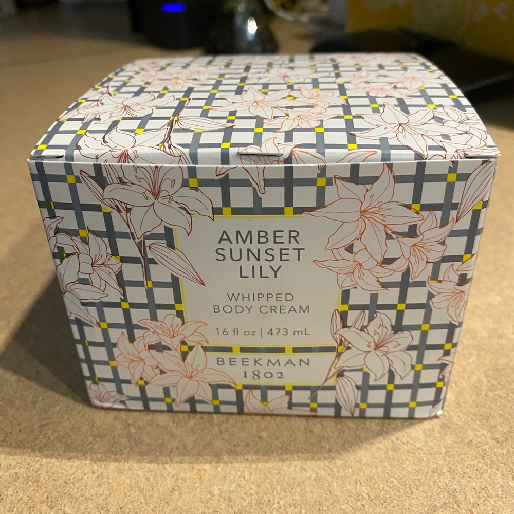 Beekman 1802 16oz. Amber Sunset Lily Whipped Body Cream NIB